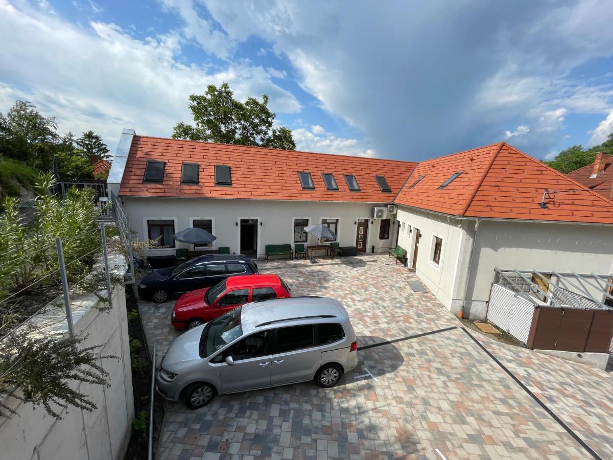 Appartamento Monbuhim Twin Veszprém Esterno foto