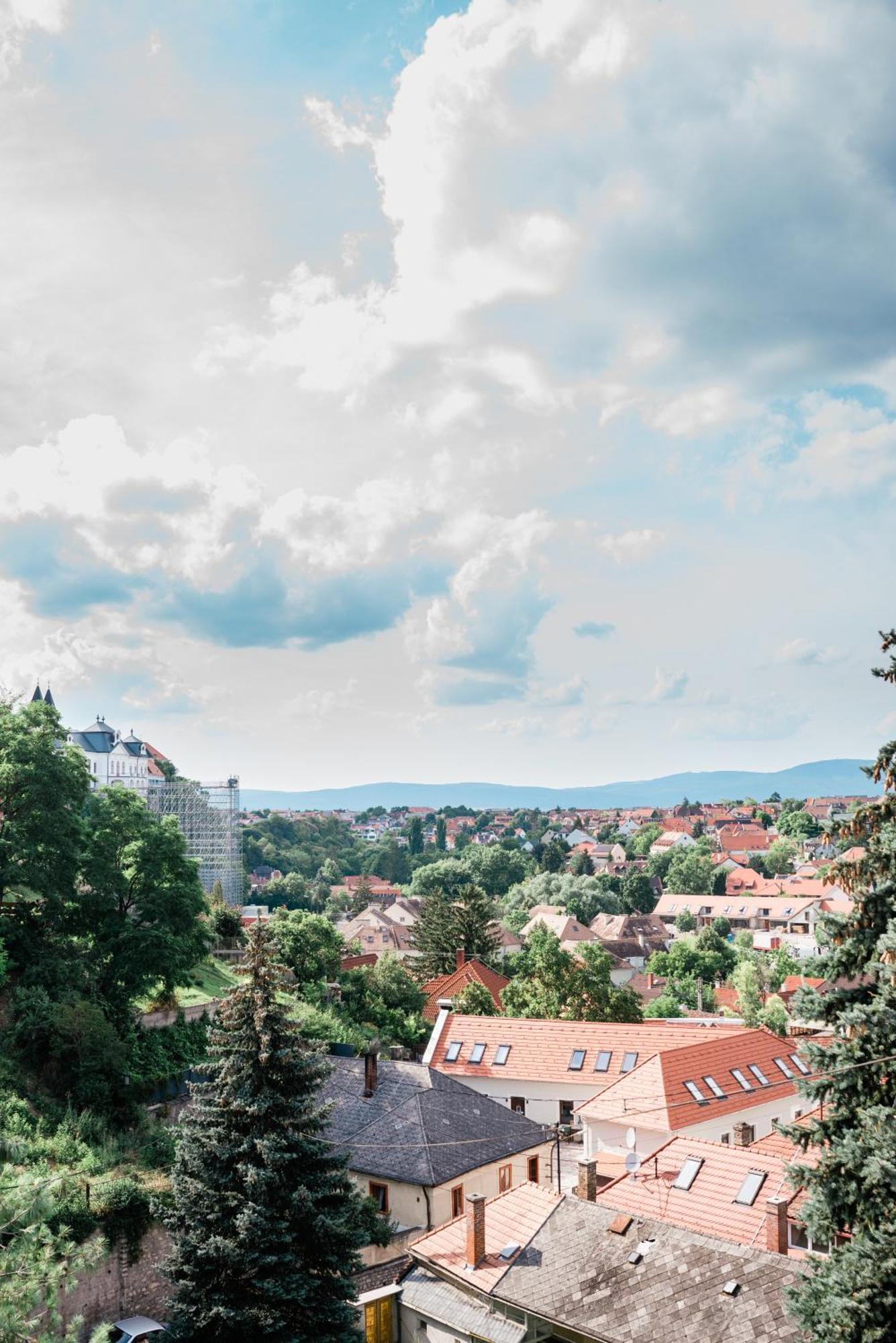 Appartamento Monbuhim Twin Veszprém Esterno foto