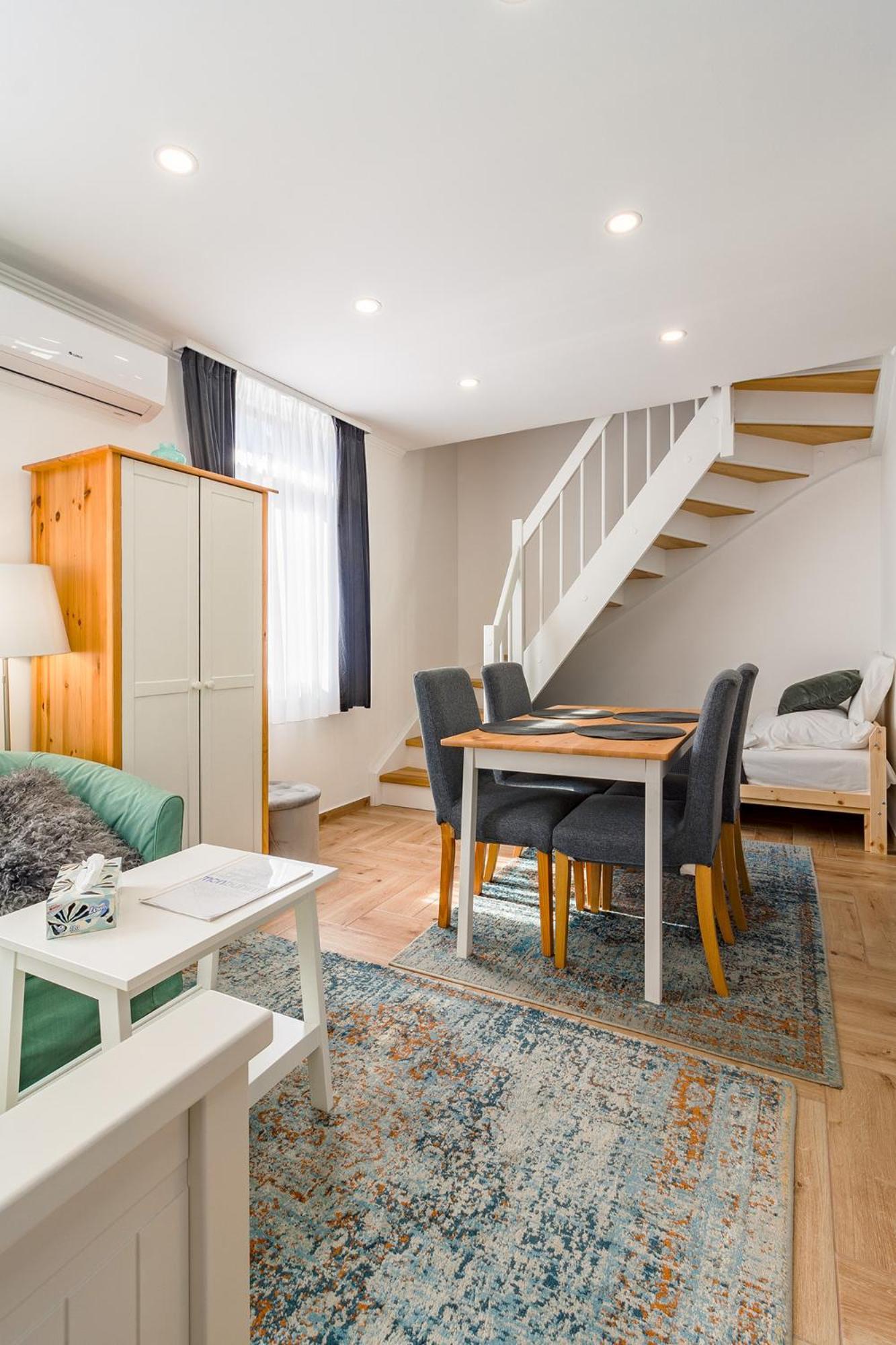 Appartamento Monbuhim Twin Veszprém Esterno foto